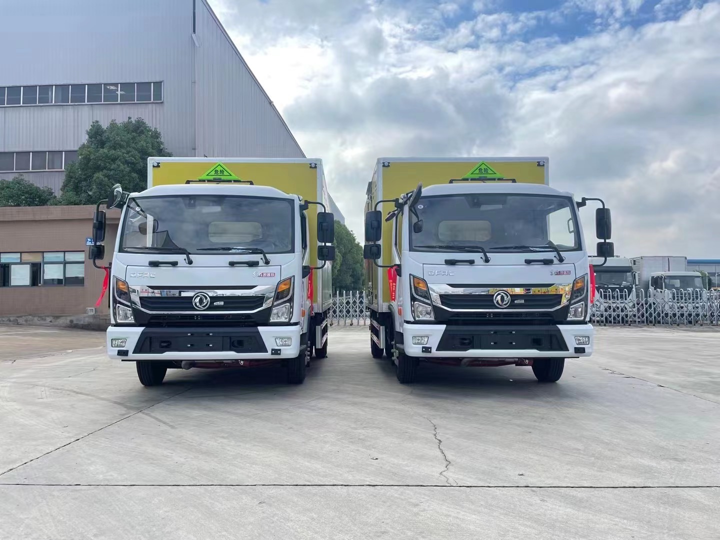 東風凱普特4.3米5噸爆破器材運輸車