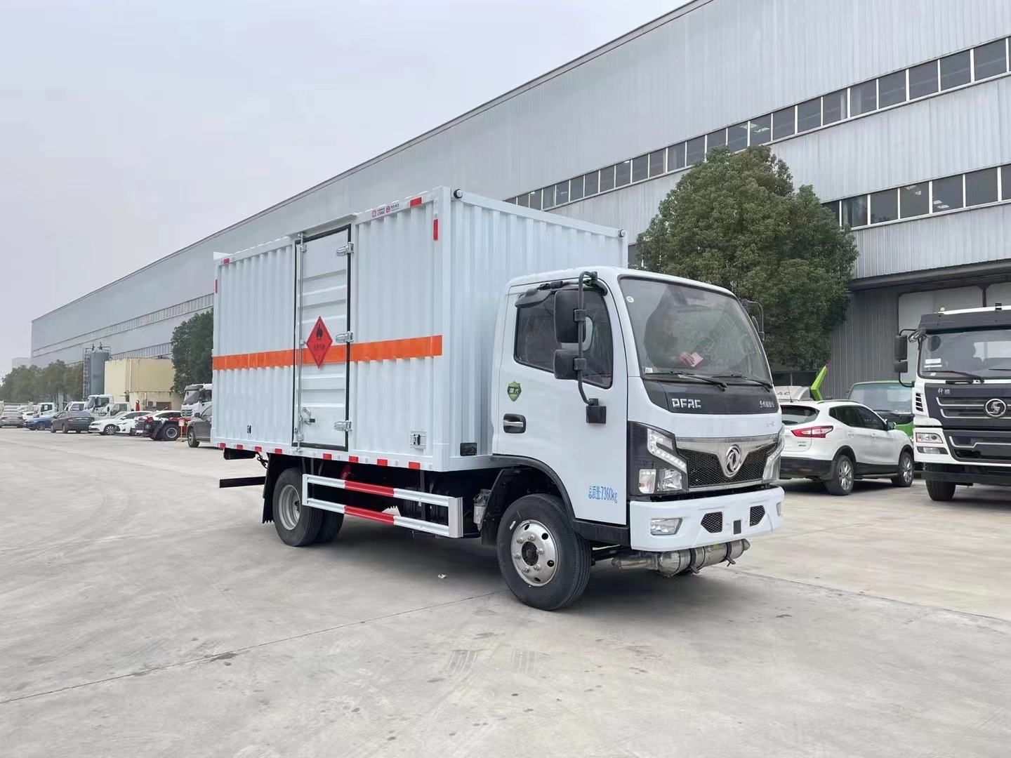 東風(fēng)福瑞卡黃牌3.6噸氣體廂式車