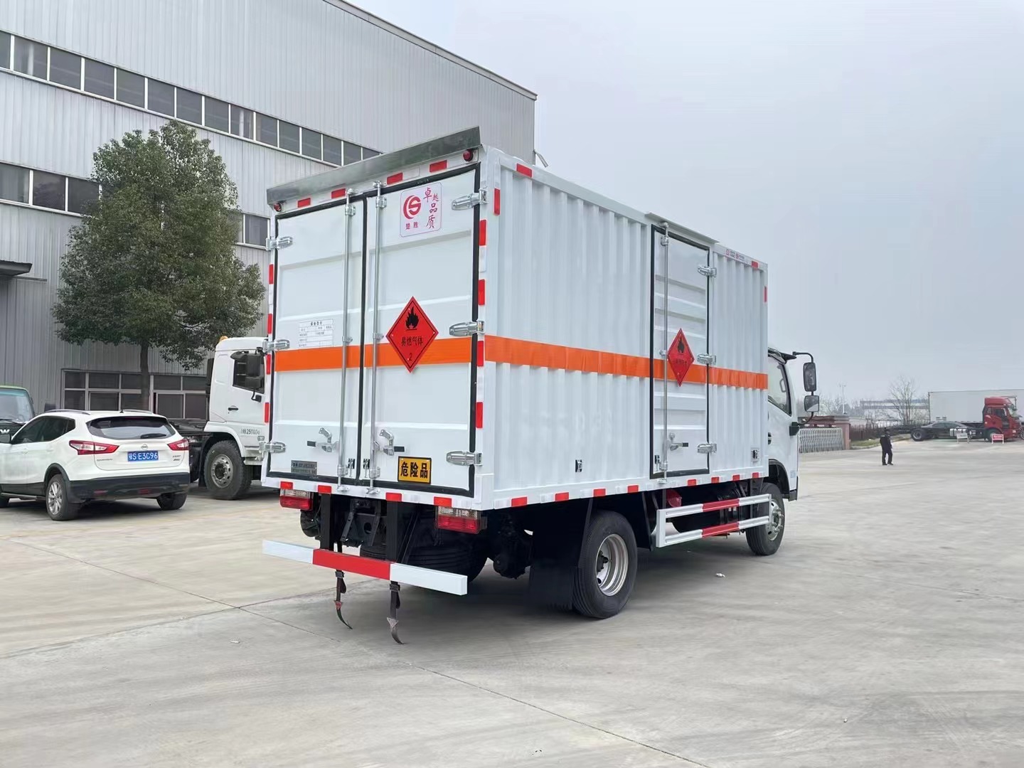 東風(fēng)福瑞卡黃牌3.6噸氣體廂式車