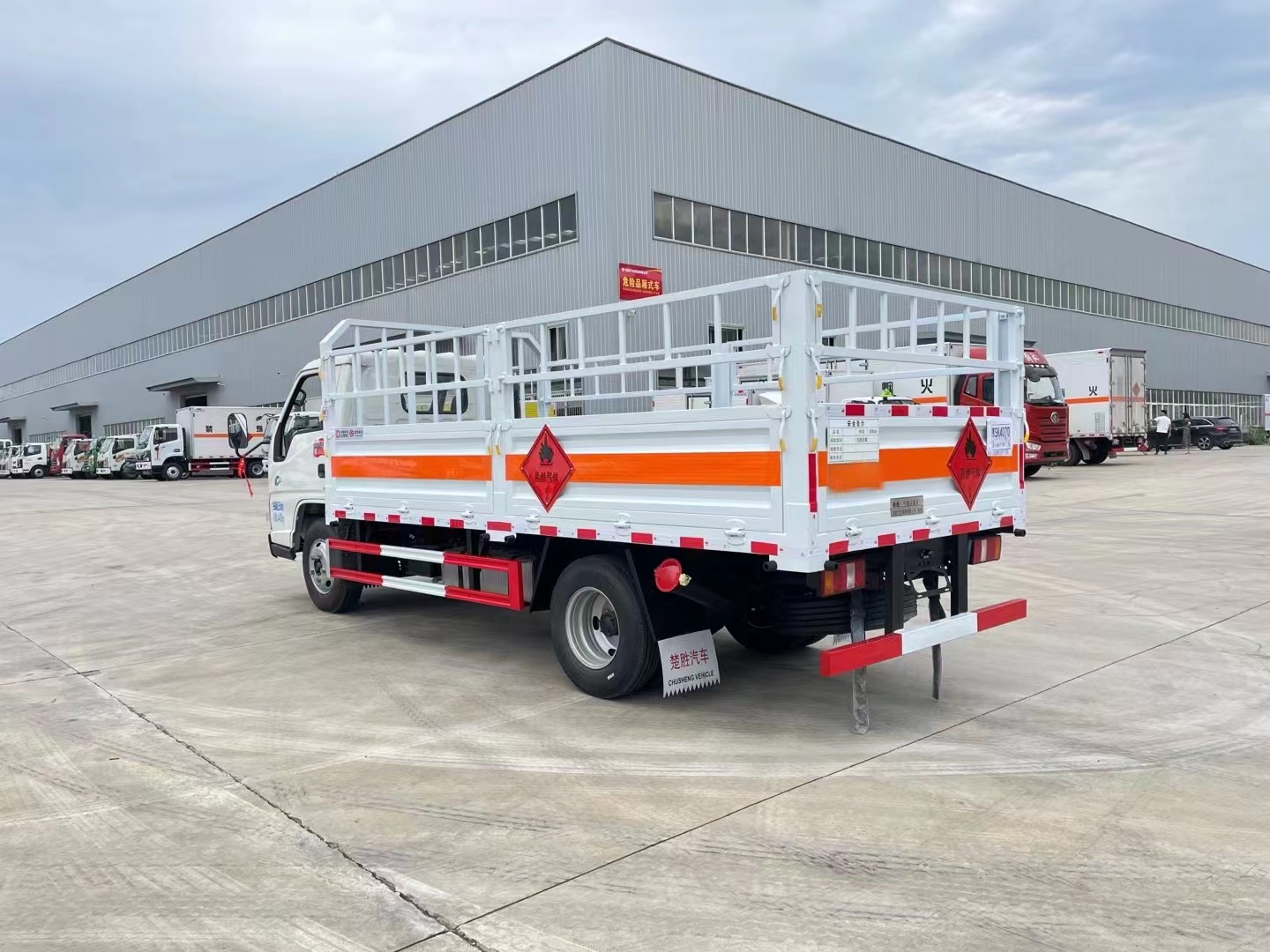 國六江鈴順達藍牌4.15米氣瓶運輸車