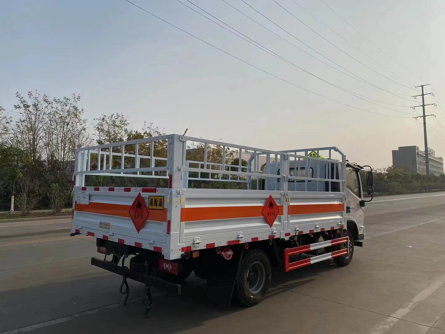 福田歐馬可4米3氣瓶運輸車