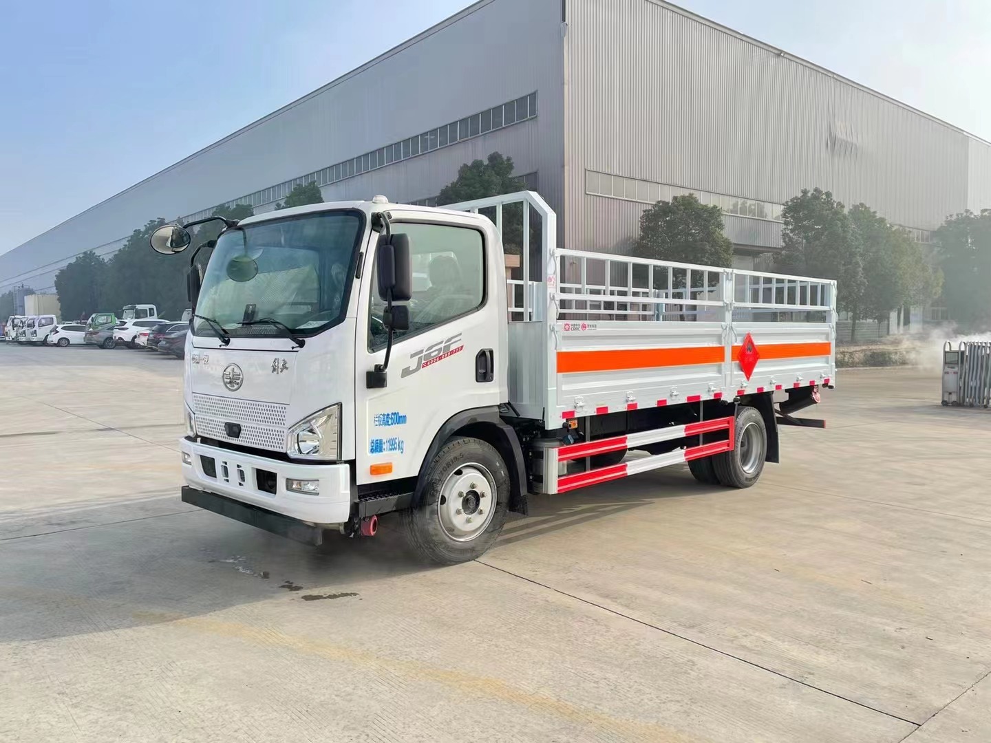 解放5.2米氣瓶運(yùn)輸車/7.55噸