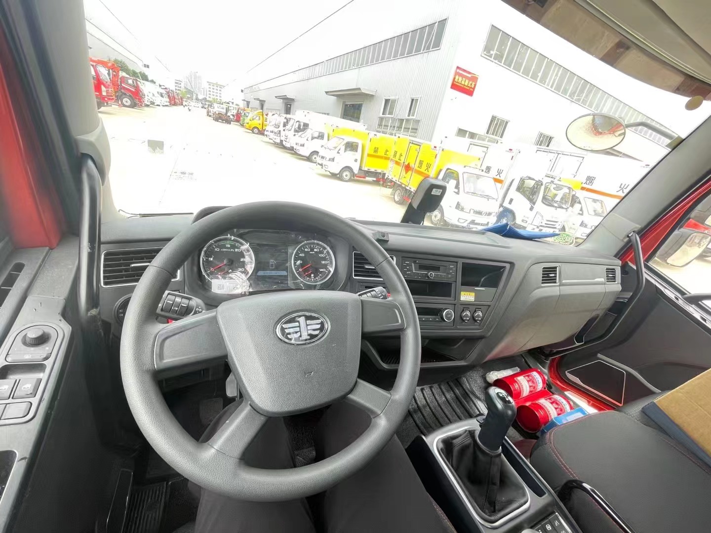 解放J6L（6.6米）氣瓶運輸車