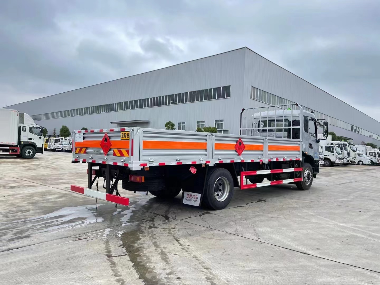 東風天錦6.7米氣瓶運輸車