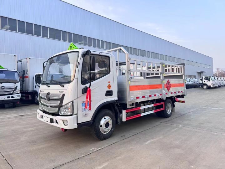 歐馬可康機(jī)藍(lán)牌氣瓶運(yùn)輸車