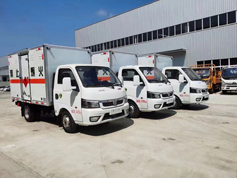 氣瓶運(yùn)輸車屬于幾類危險(xiǎn)品廂式車？楚勝危險(xiǎn)品廂式車廠